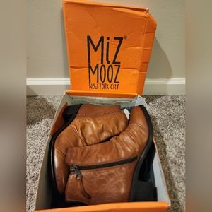 NWOT! Miz Mooz Felix Boots. Color: Brandy. Size EU39